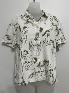 Short Sleeve Button-Up Shirt with Olive Green Horses